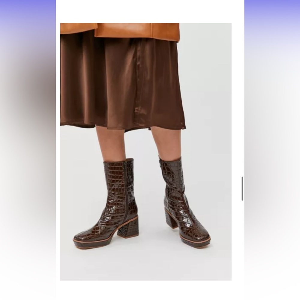 Urban Outfitters Bella Boot